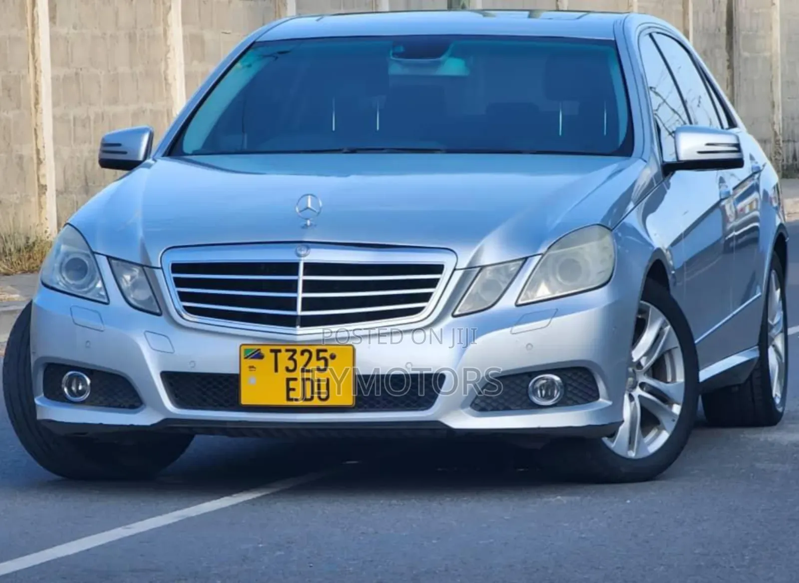 Mercedes-Benz E300 2012 Silver