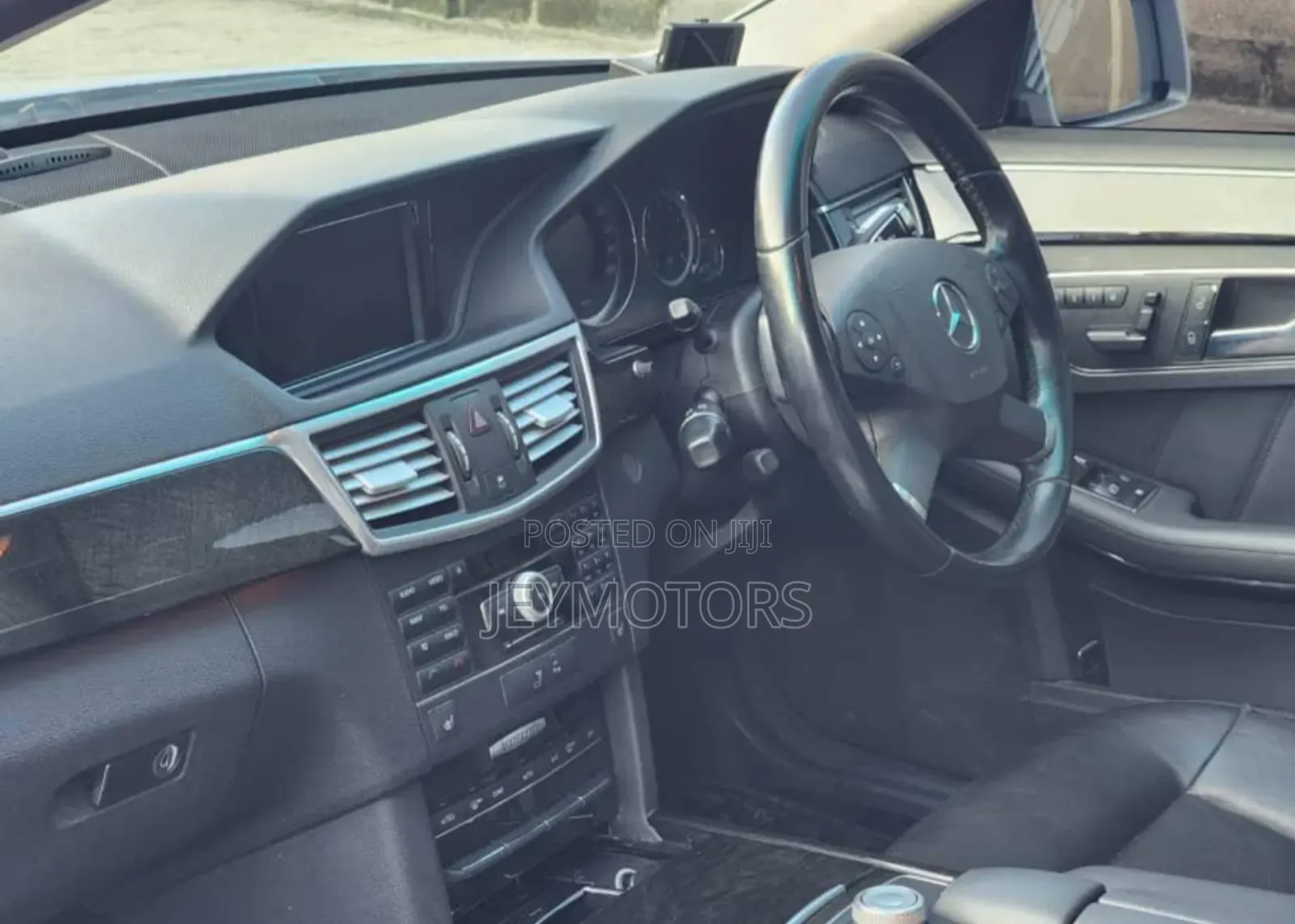 Mercedes-Benz E300 2012 Silver