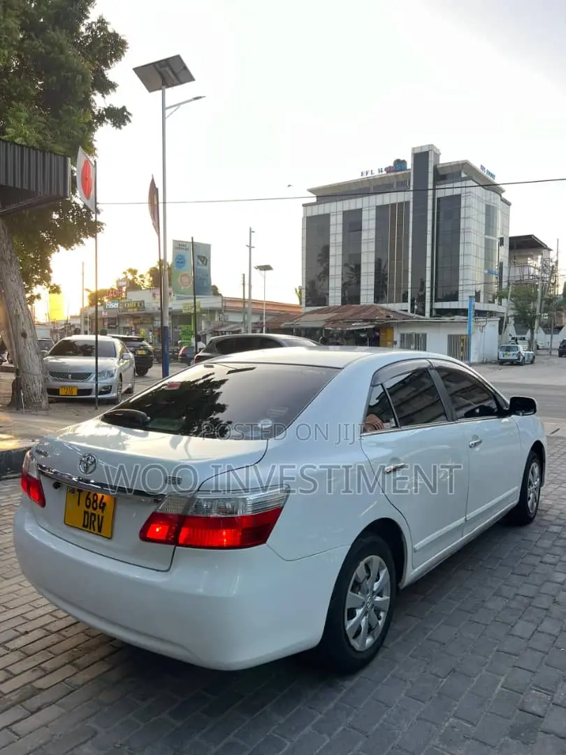 Toyota Premio 2009 White