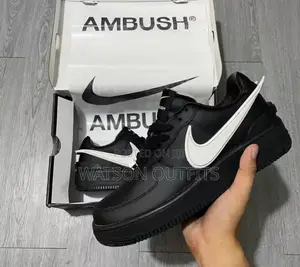 Nike Za Ngozi Za Rangi Nne