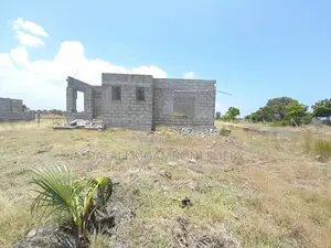 3bdrm House in Kigamboni Dege for sale