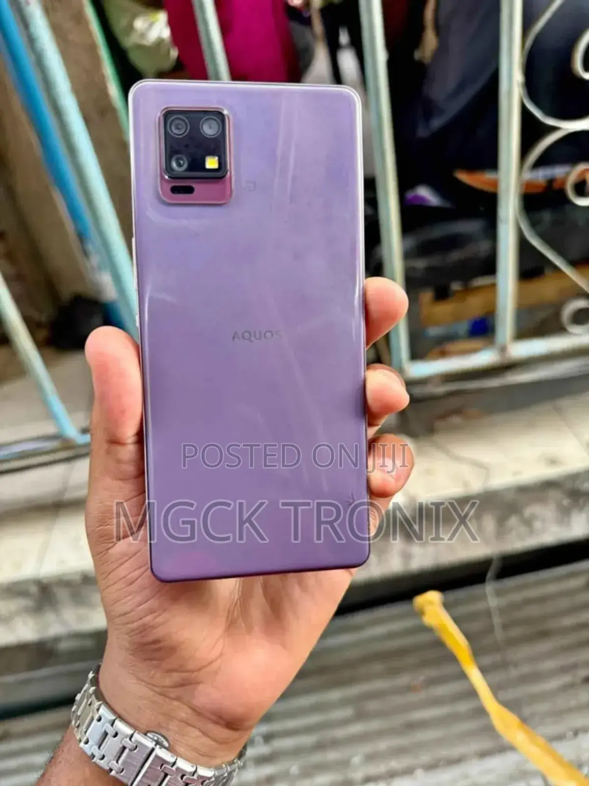 Sharp Aquos zero6 128 GB Purple