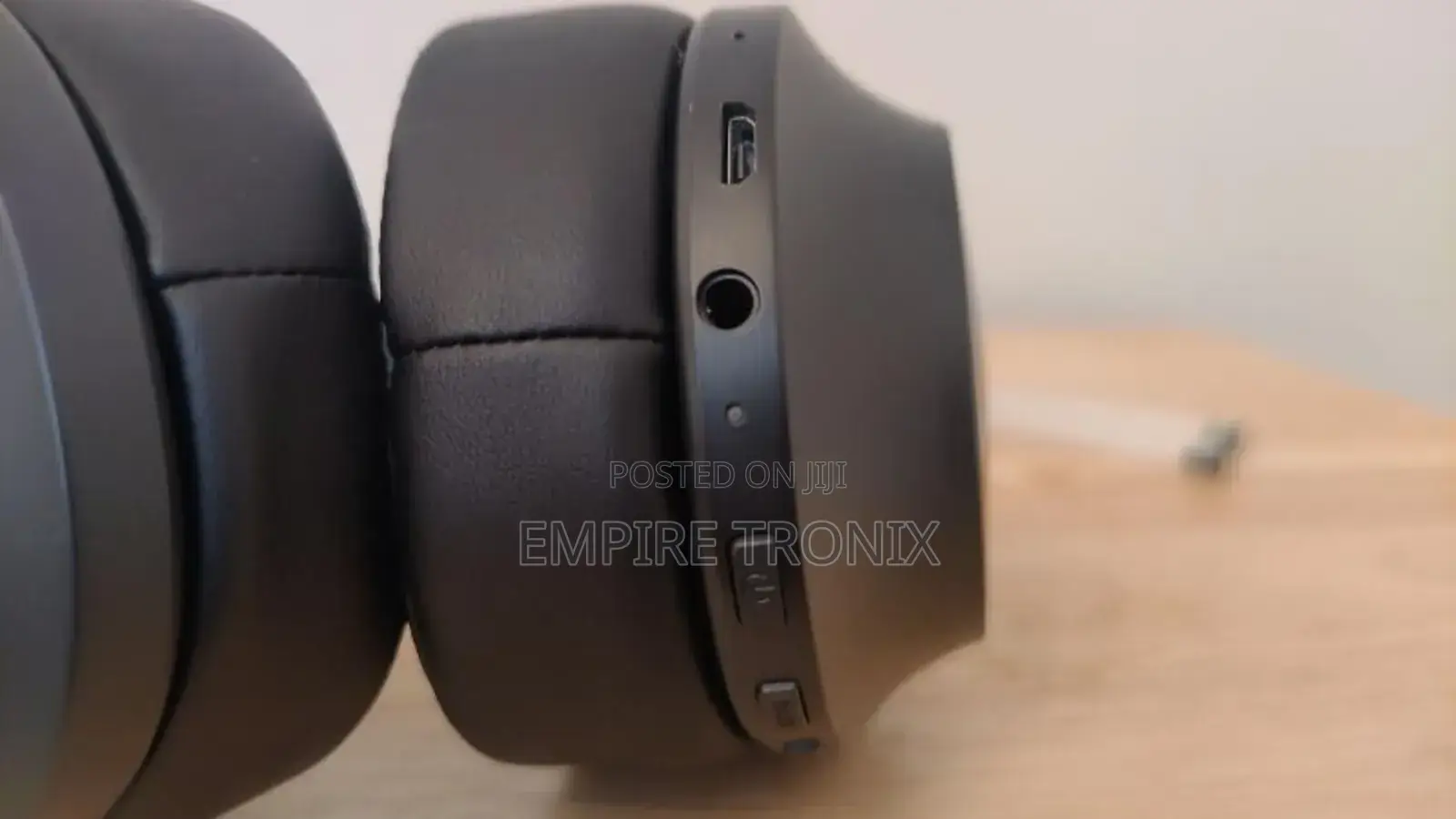 Nokia (E1200) Essential Wireless Headphones