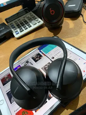 Used Bose 700