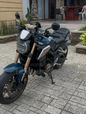 Honda CB 2024 Black