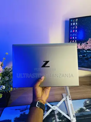 New Laptop HP ZBook Firefly G8 8GB Intel Core I5 SSD 256GB