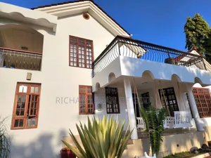 5bdrm Bungalow in Central Business Area for rent