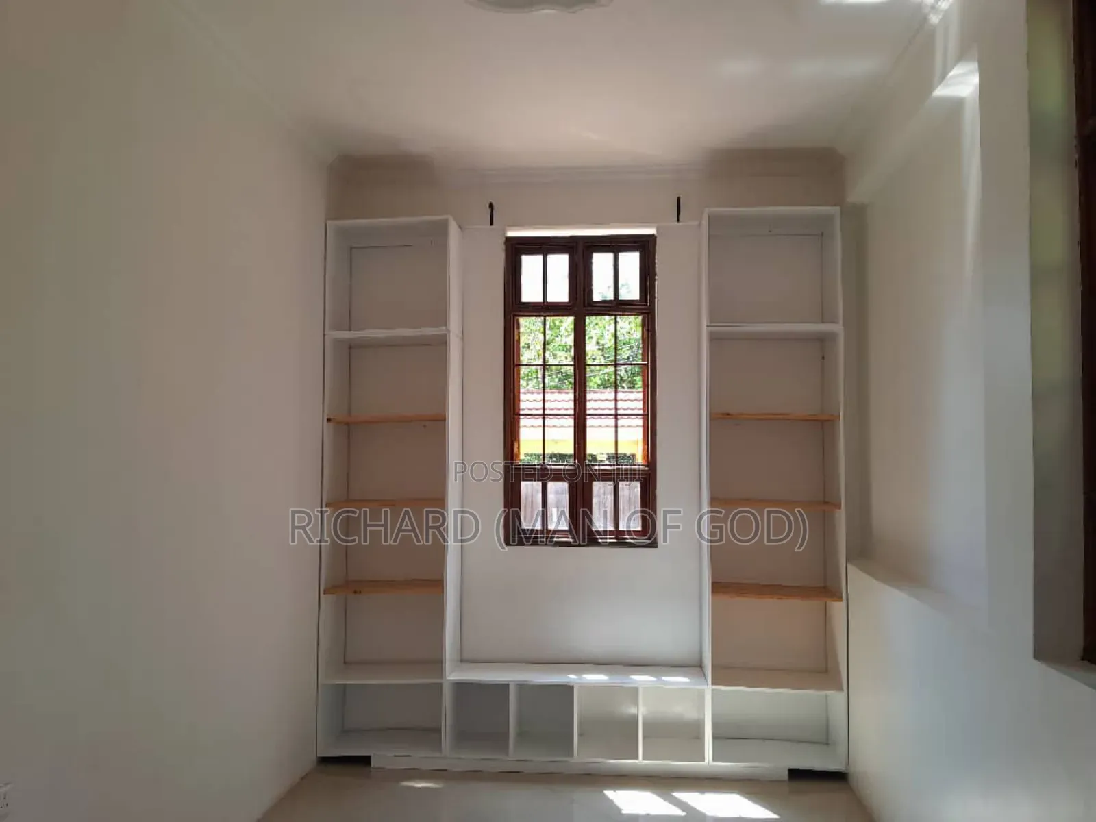 5bdrm Bungalow in Central Business Area for rent
