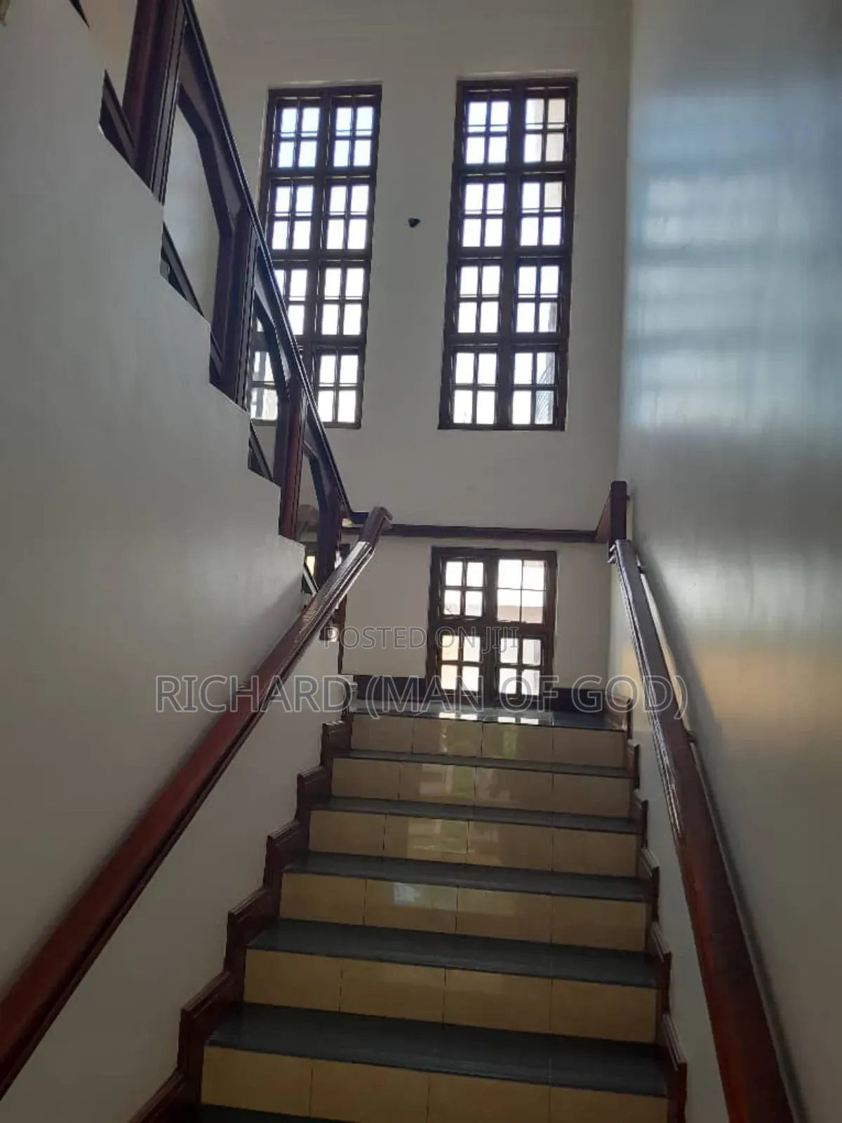 5bdrm Bungalow in Central Business Area for rent