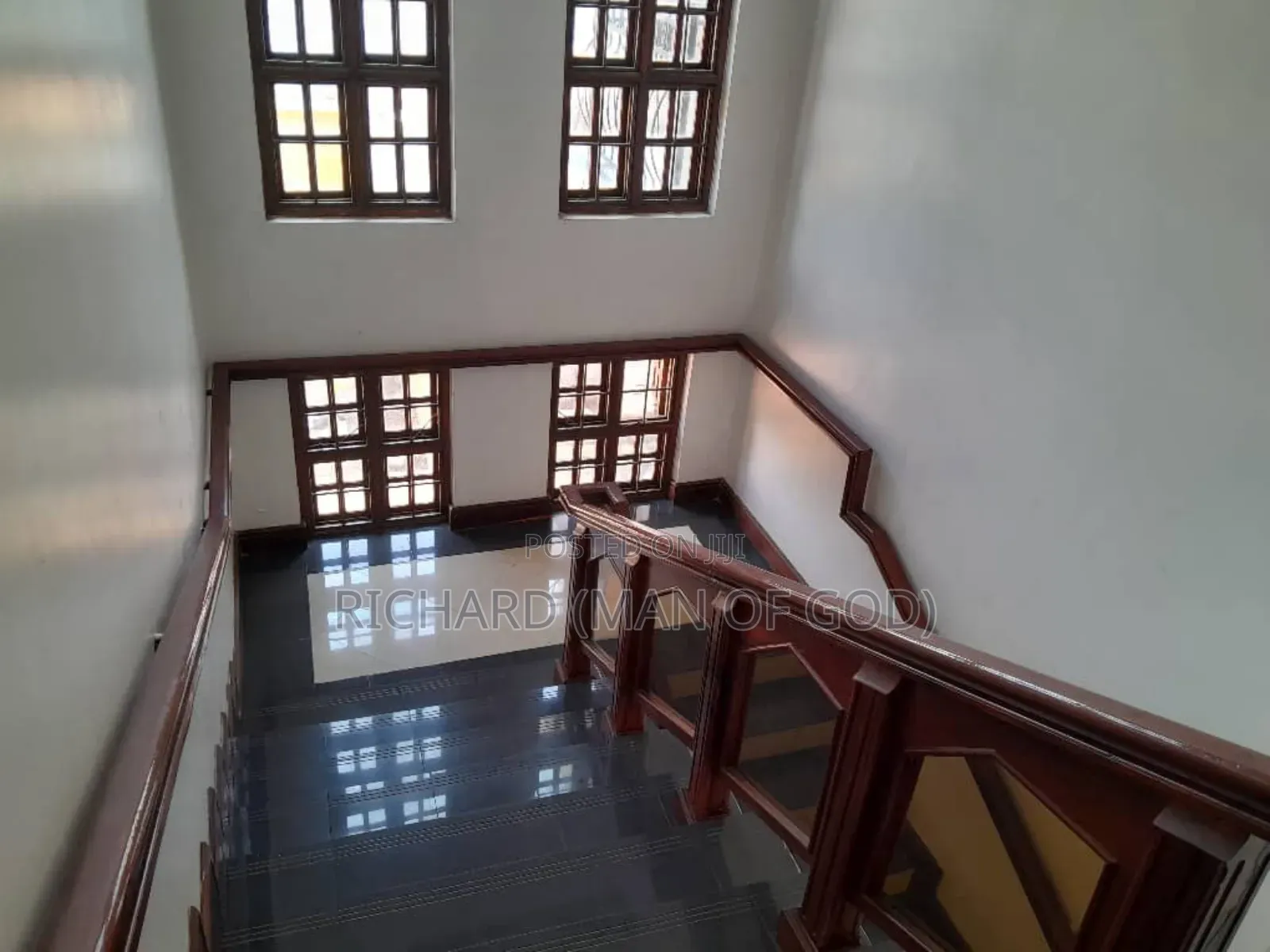 5bdrm Bungalow in Central Business Area for rent