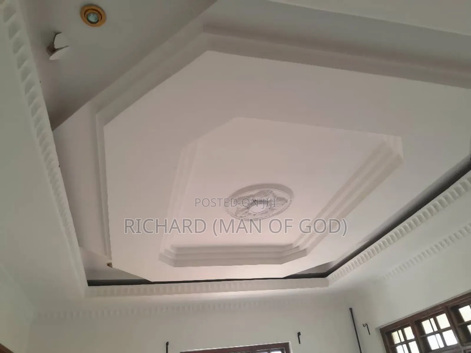 5bdrm Bungalow in Central Business Area for rent