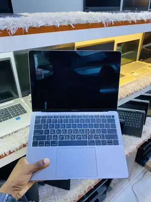 New Laptop Apple MacBook Air 2019 8GB Intel Core I5 SSD 128GB