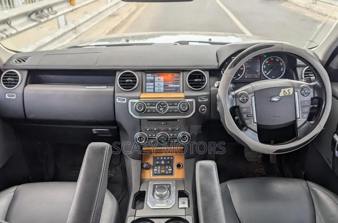 Land Rover Discovery 2010 Gray