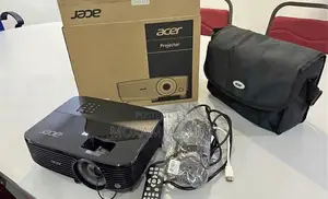 PROJECTOR: Acer X118H - DLP Projector Portable - 3D -