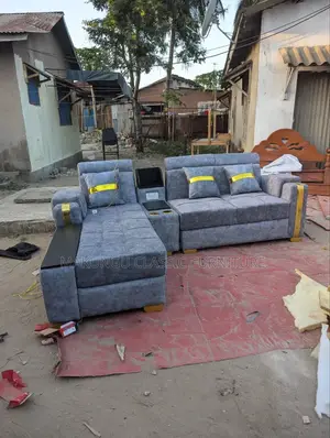 L- Shaped Sofa Set Ya Watu Wanne