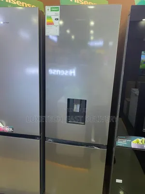 Hisense Fridge 263l With Water Dispenser