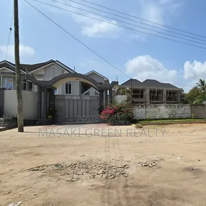 4bdrm House in Bahari Beach Estate, Kinondoni for sale