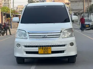 Toyota Noah 2005 White