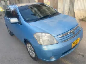 Toyota Raum 2007 Blue
