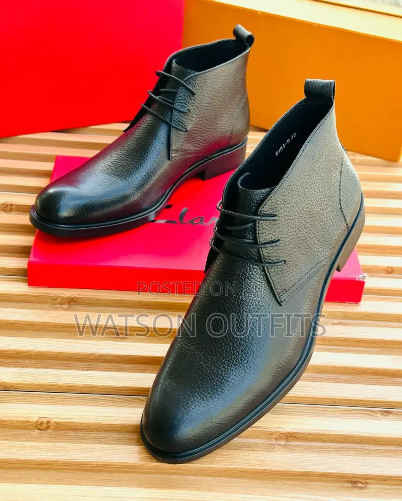 Clarks Ya Ngozi Ya Rangi Mbili
