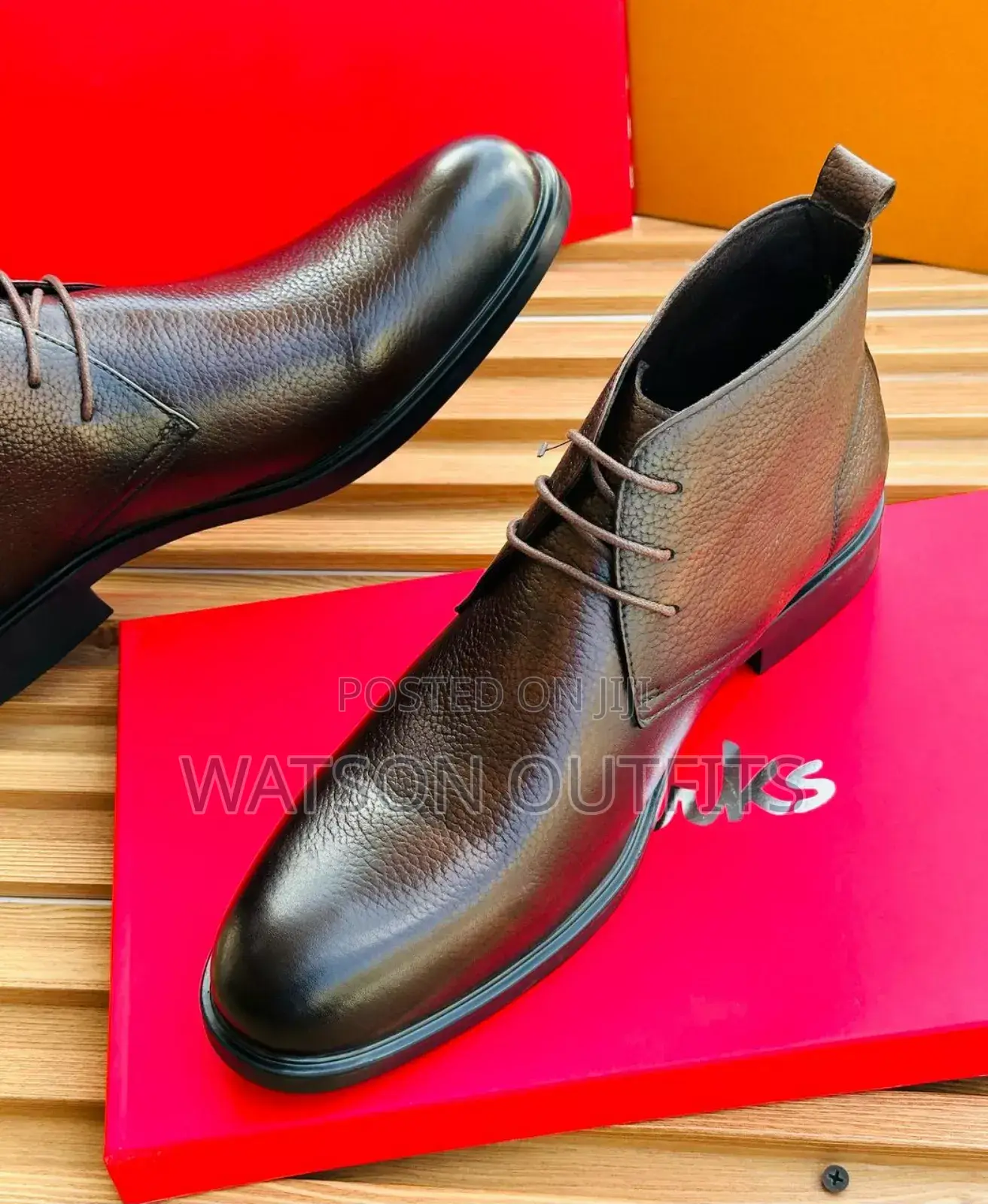 Clarks Ya Ngozi Ya Rangi Mbili