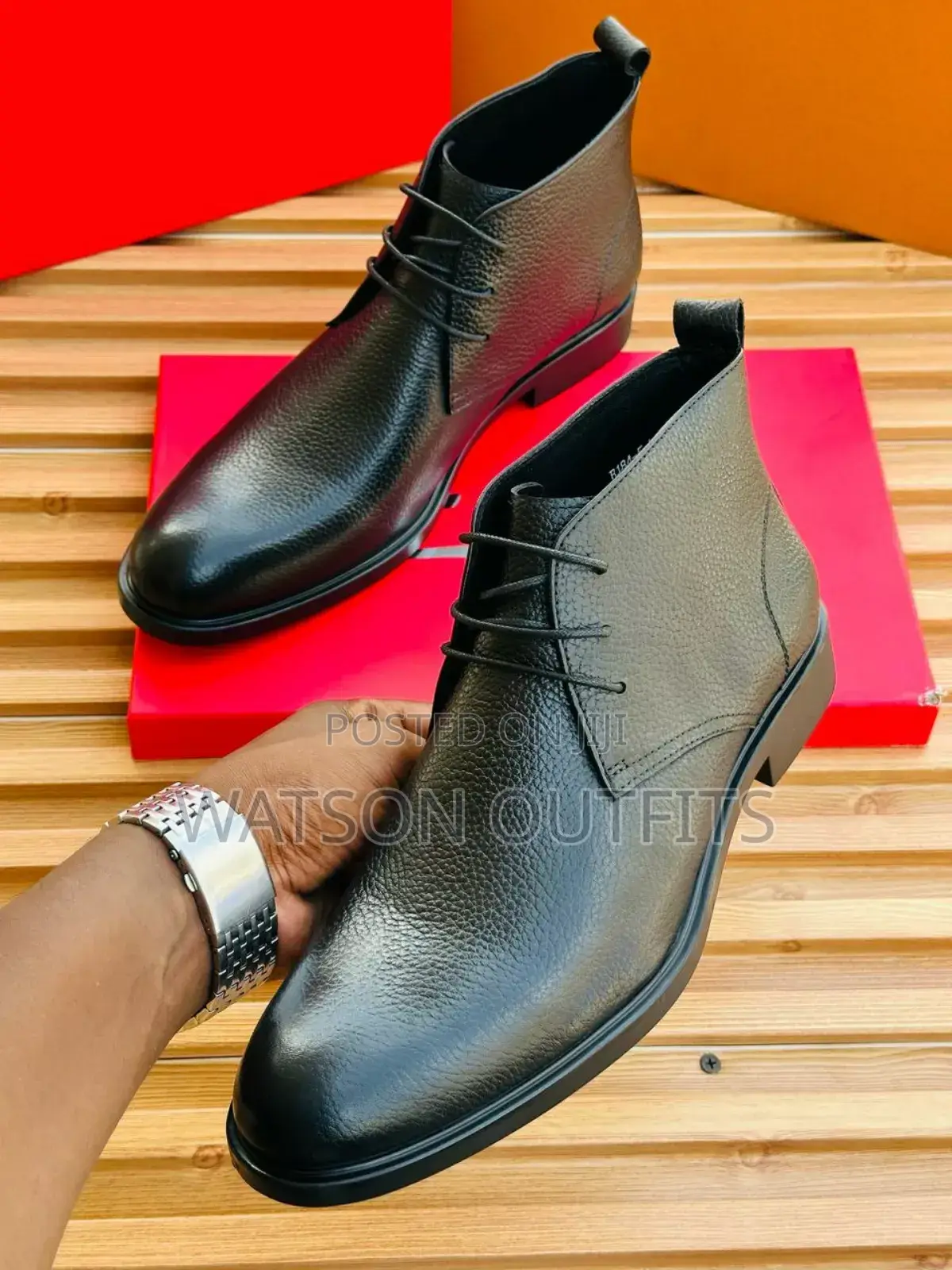 Clarks Ya Ngozi Ya Rangi Mbili