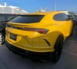 Lamborghini Urus Base 4dr AWD 2020 Yellow