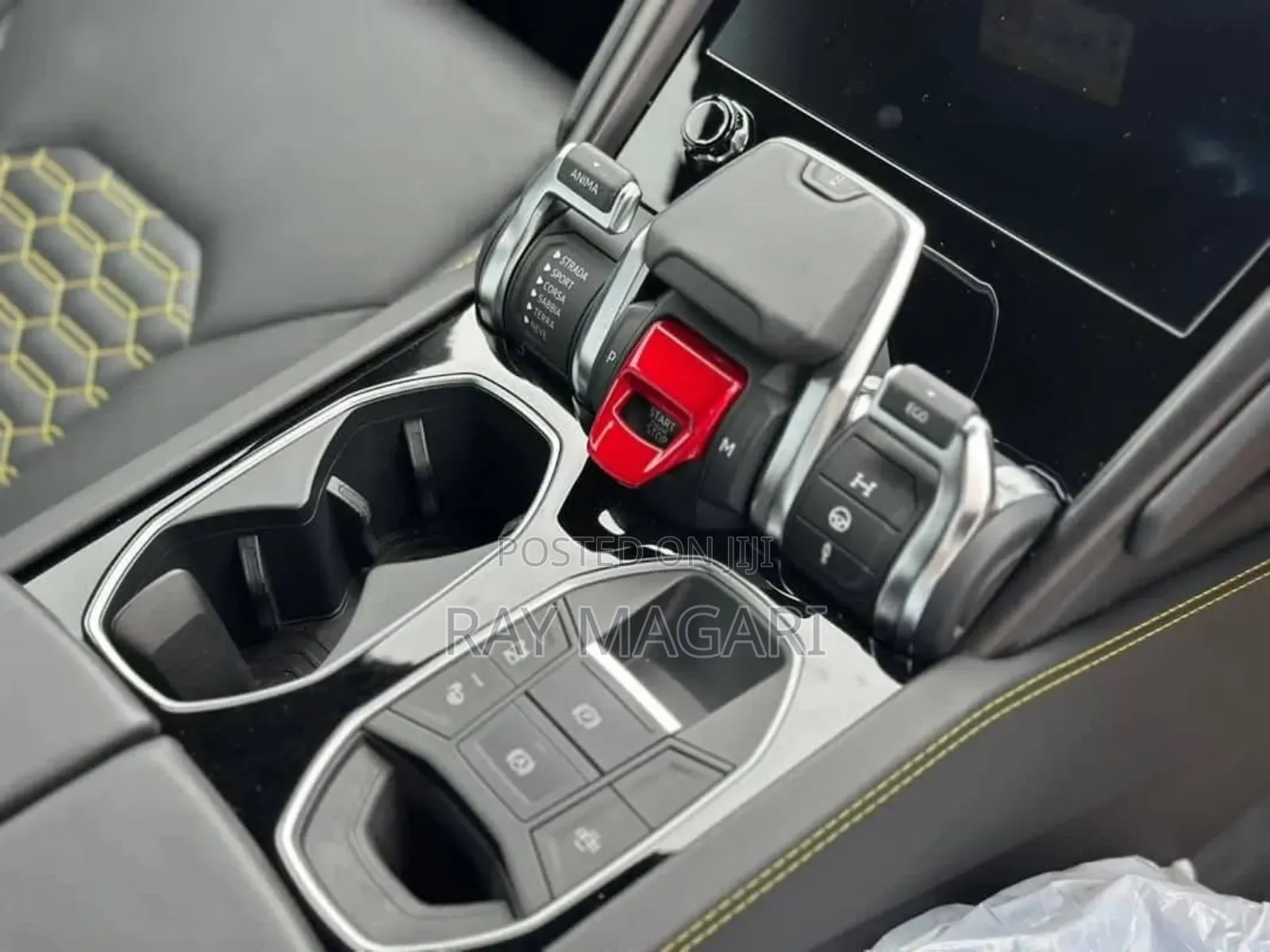 Lamborghini Urus Base 4dr AWD 2020 Yellow