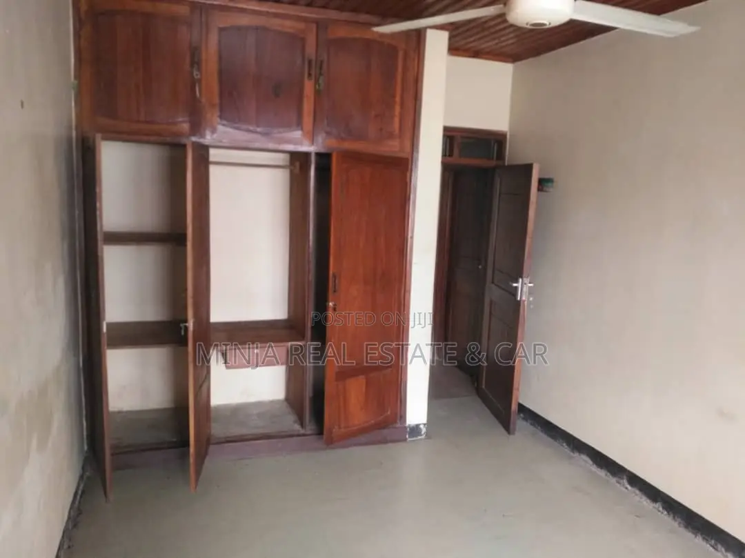 6bdrm House in Tabata for sale