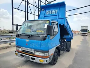 Mitsubishi Canter Tipper