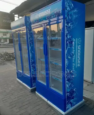 Snowsea Showcases Display 350 Liter