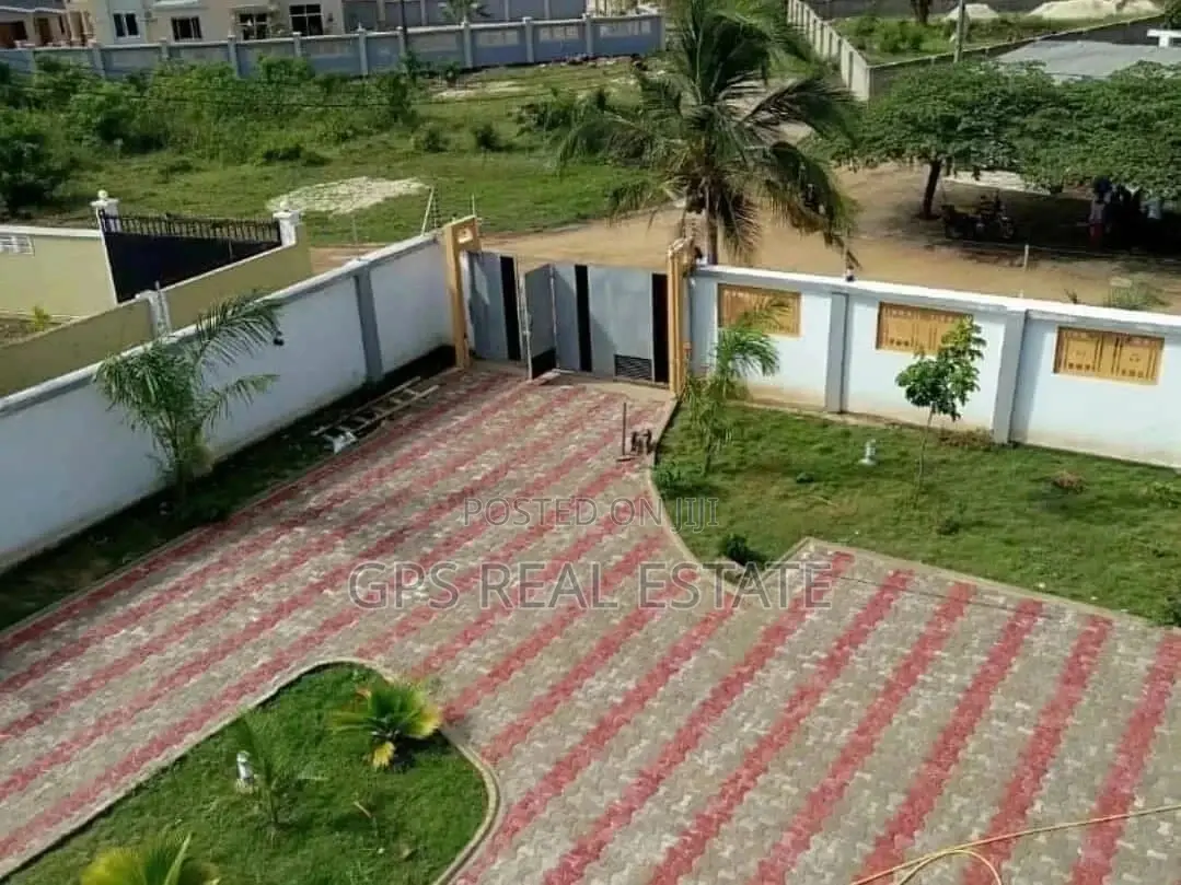 A Very Good House for Rent