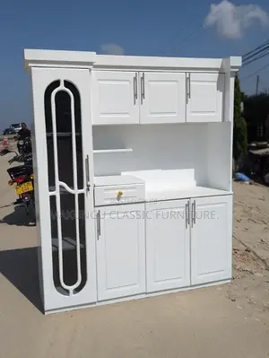 Kitchen Cabinet Milango Mitatu