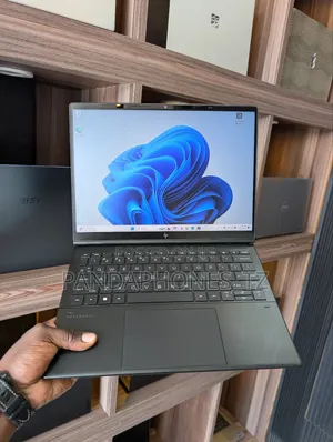 Laptop HP Elite Dragonfly G3 16GB Intel Core I7 SSD 512GB