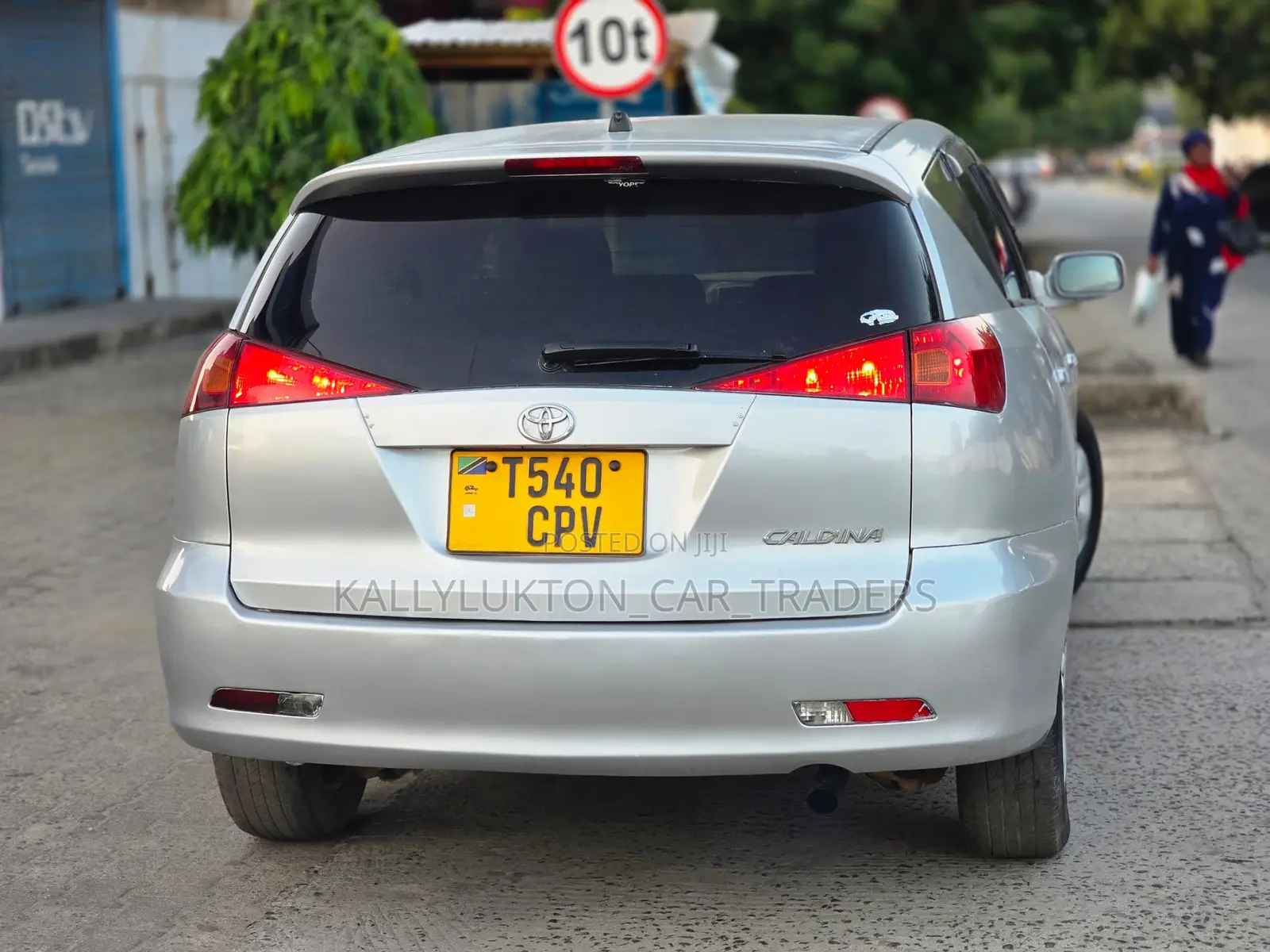 Toyota Caldina 2004 Silver