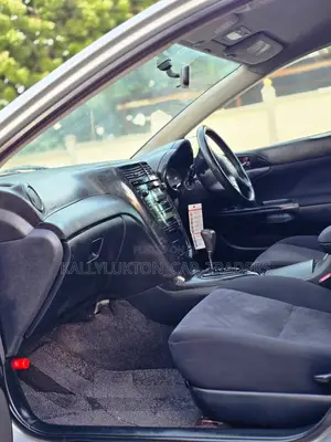 Toyota Caldina 2004 Silver