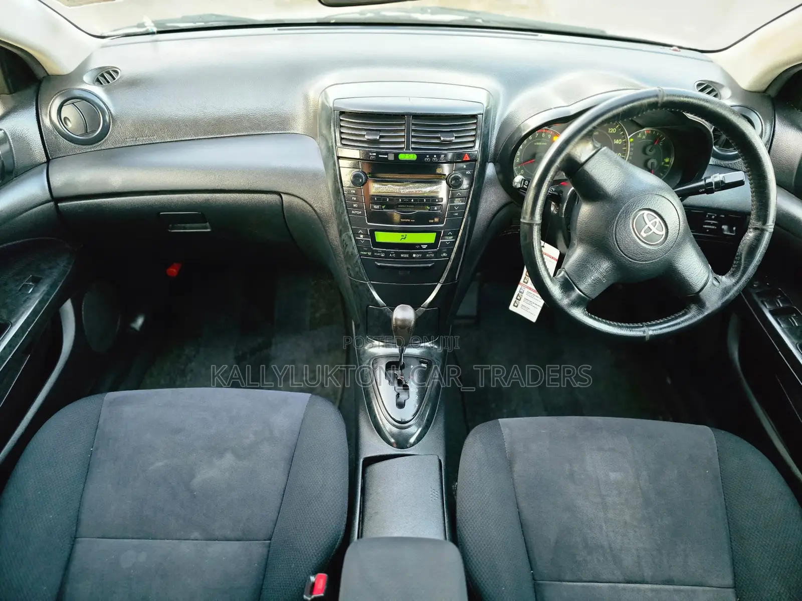 Toyota Caldina 2004 Silver