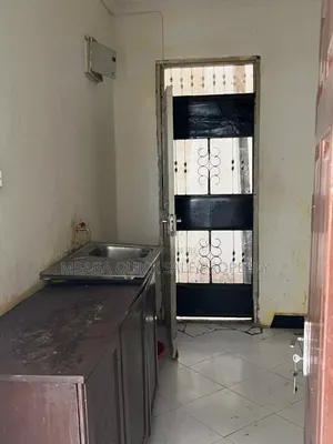 3bdrm Apartment in Kairuki Hospital, Mikocheni for rent