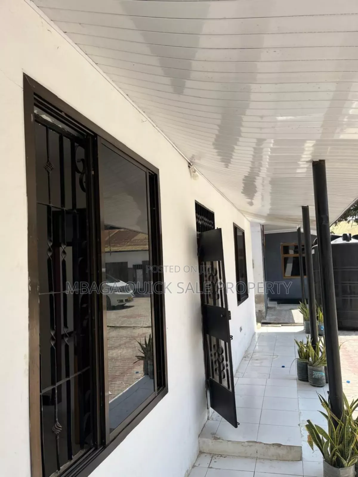 3bdrm Apartment in Kairuki Hospital, Mikocheni for rent