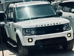 Land Rover Discovery 2015 White