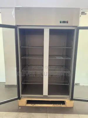 Stuc-2gd - Static Cooling Upright Chiller - 942l