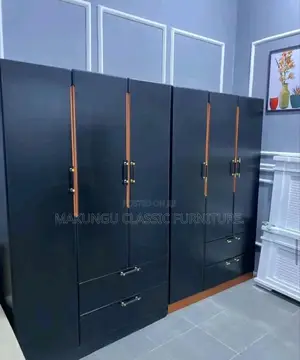 Kabati Milango Sita