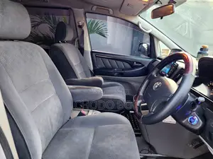 Toyota Alphard 2006 Silver