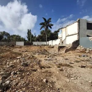 Kiwanja Kinauzwa Masaki .! 