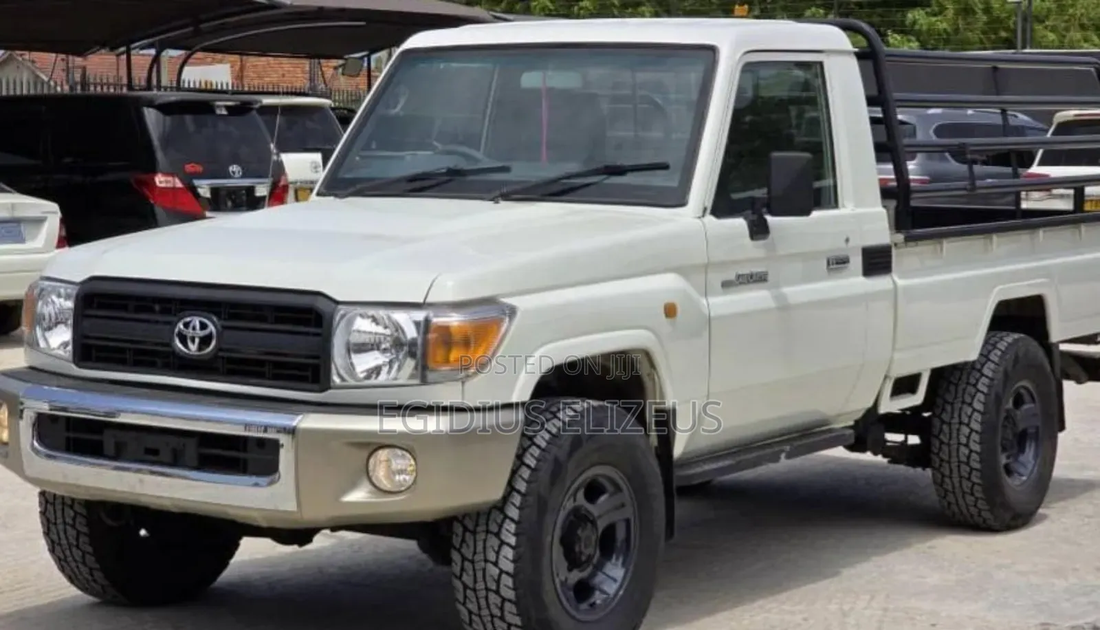 Toyota Land Cruiser 2011 White