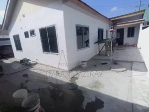 8bdrm Bungalow in Kariakoo for sale
