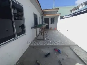 8bdrm Bungalow in Kariakoo for sale