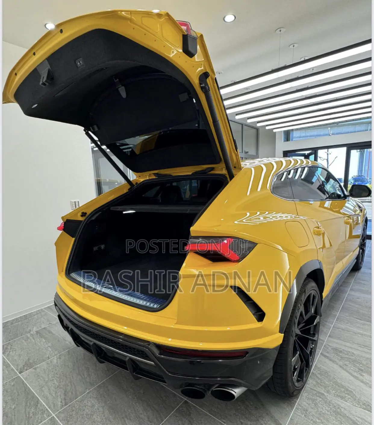 Lamborghini Urus Base 4dr AWD 2020 Yellow