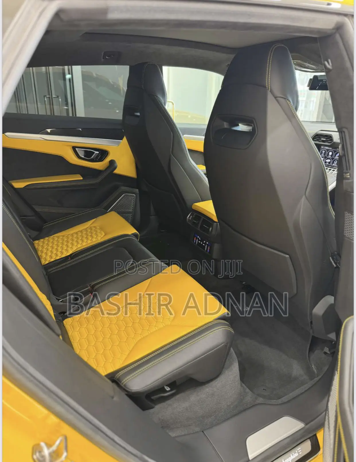 Lamborghini Urus Base 4dr AWD 2020 Yellow