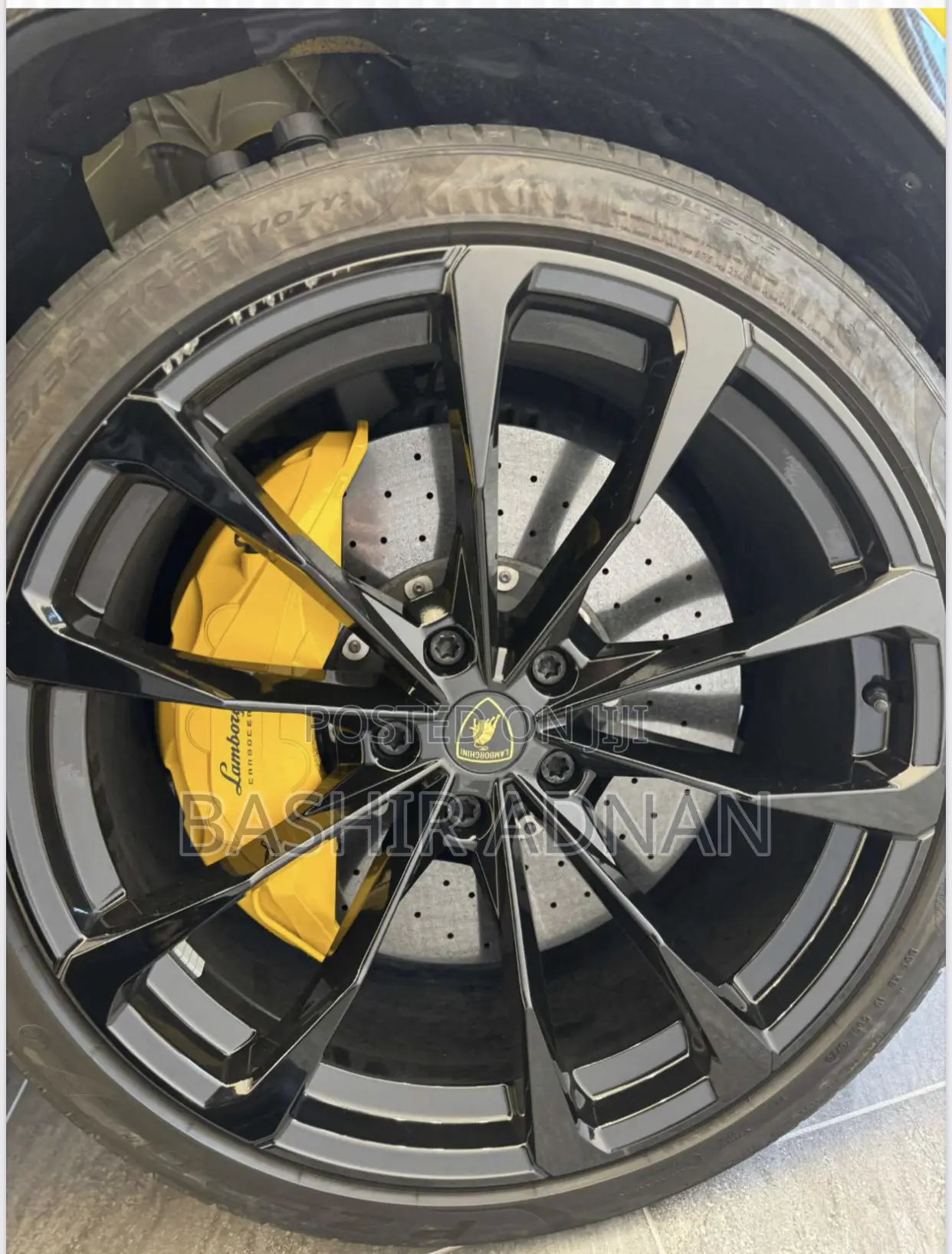 Lamborghini Urus Base 4dr AWD 2020 Yellow